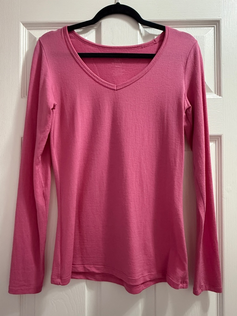 Woolx Layla Women's Merino Long Sleeve V-Neck Tee - Pink